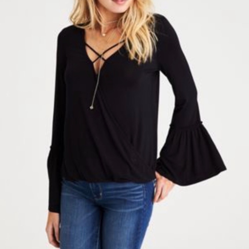 Black bell sleeve top size lg